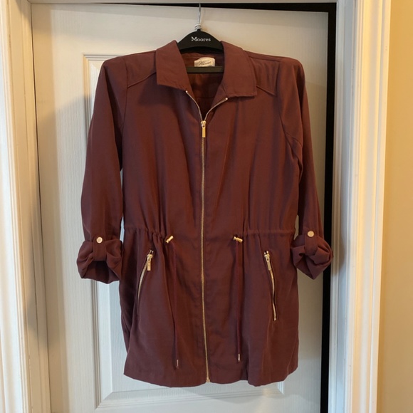 Soft Lightweight Casual Jacket in Burgundy - Picture 2 of 3